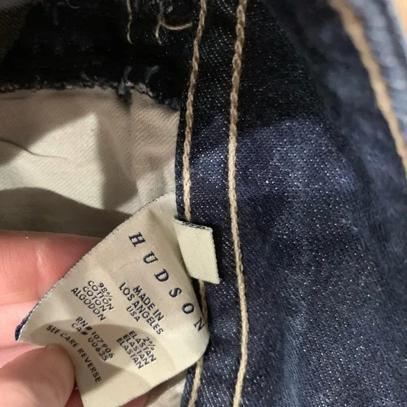 Gently used womens Hudson mid rise baby bootcut size 26 jeans - Picture 6 of 7